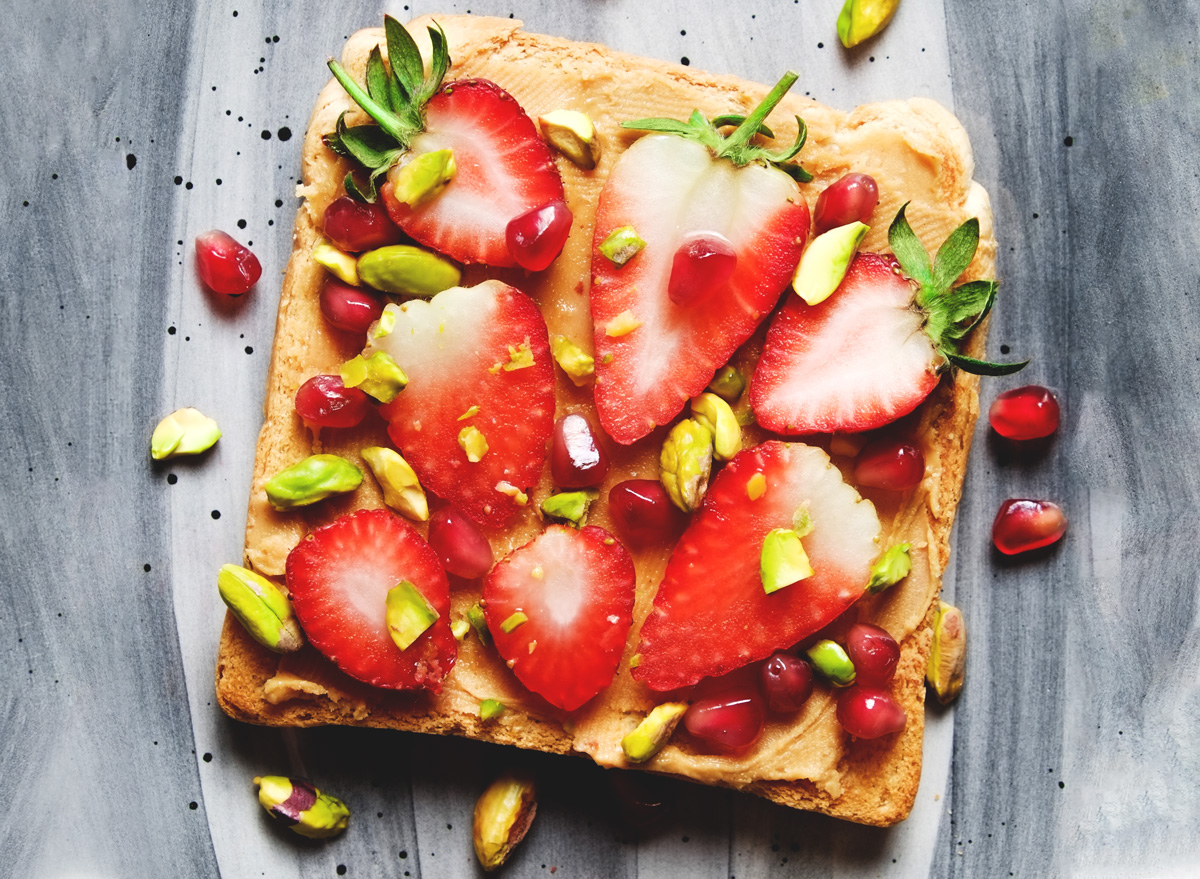 peanut butter toast strawberries pistachios