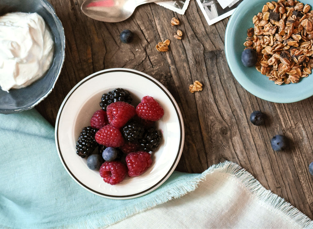 Yogurt berries granola bowl