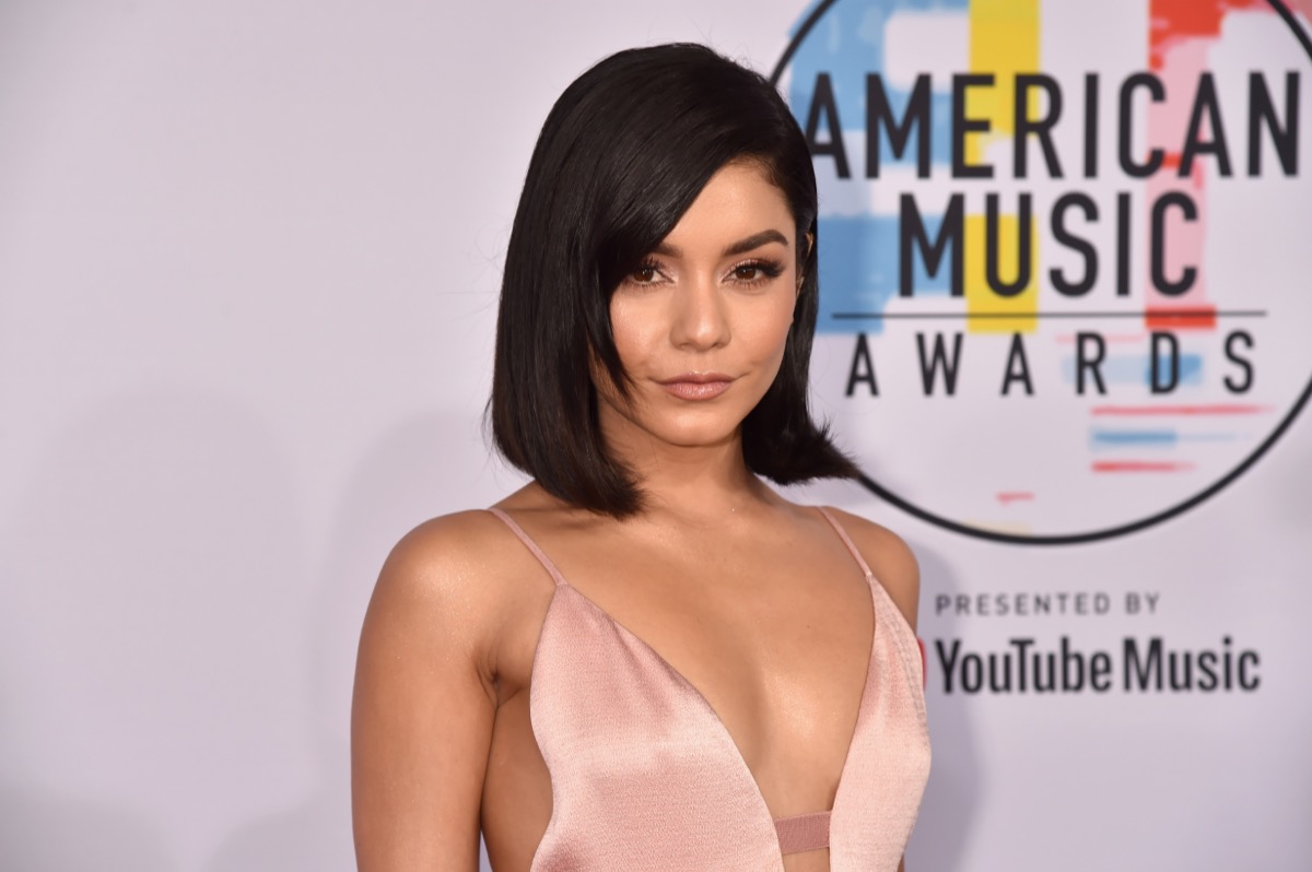 vanessa hudgens in pink dress on red carpet