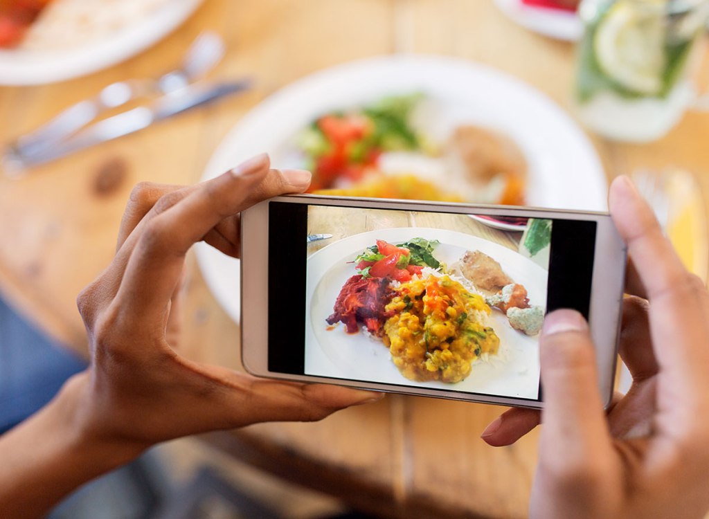 photographing food