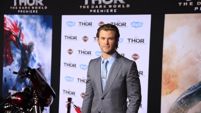 chris hemsworth at the thor the dark world premiere