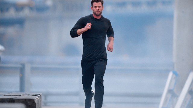 chris hemsworth running outdoors