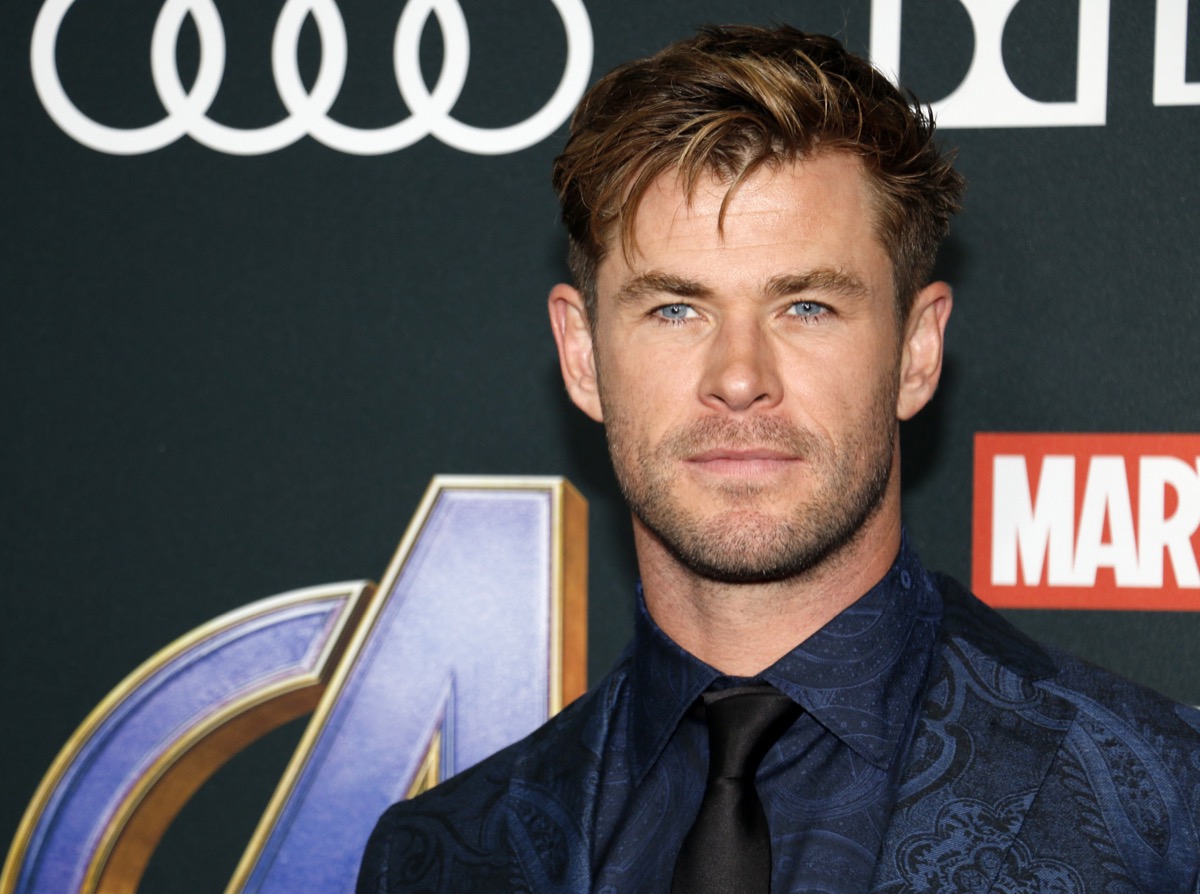 chris hemsworth at the avengers premiere