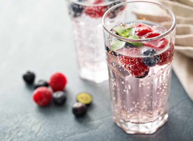 sparkling water with fruit and mint