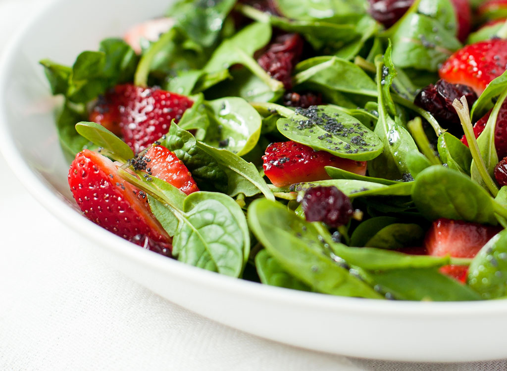 Strawberry spinach salad poppyseed dressing