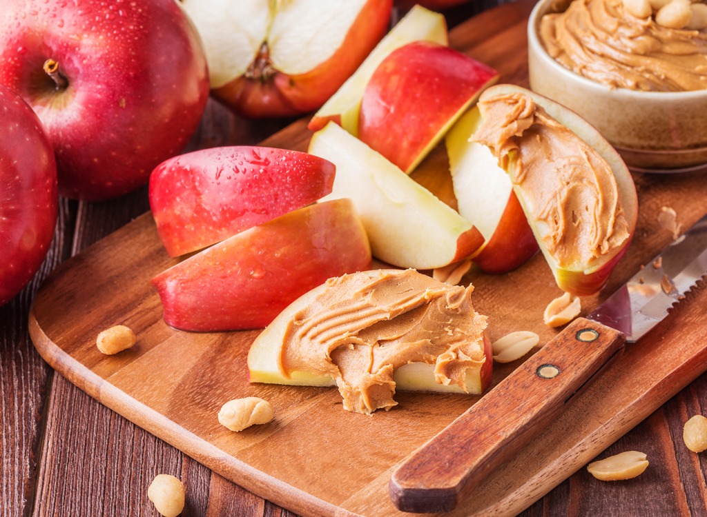 Apples peanut butter