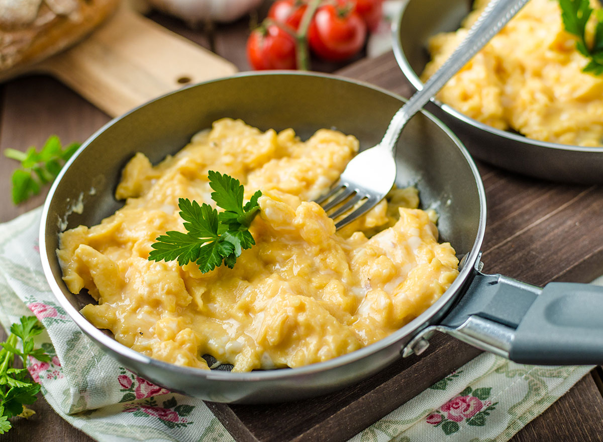 hot scrambled eggs pan