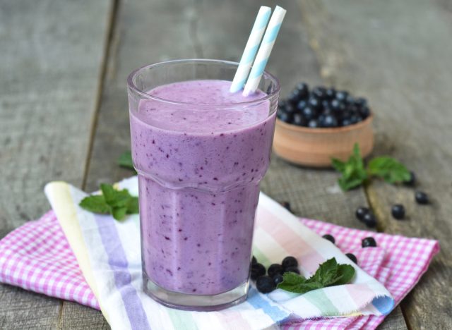 blueberry smoothie